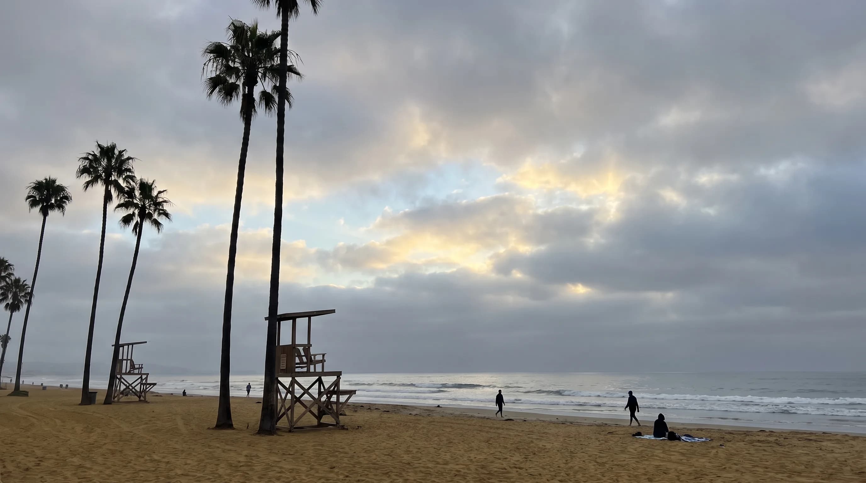Santa Monica Weather by Month: Beach Days and June Gloom